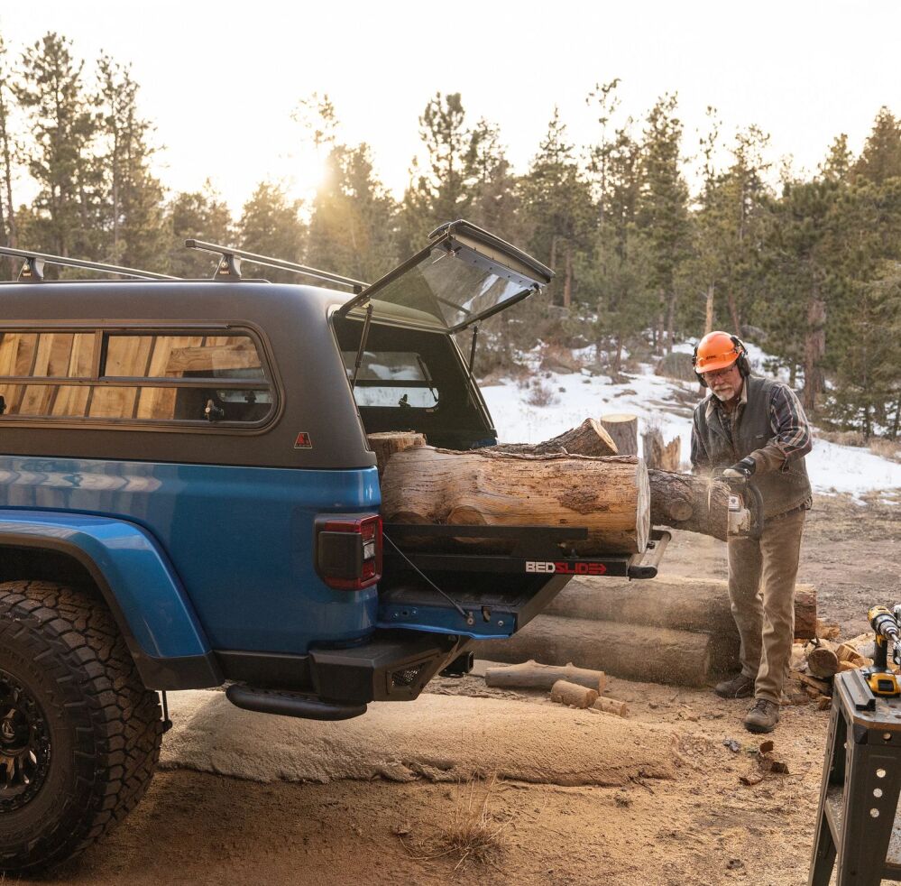 Complete_Guide_to_Truck_Cap_Accessories.jpg