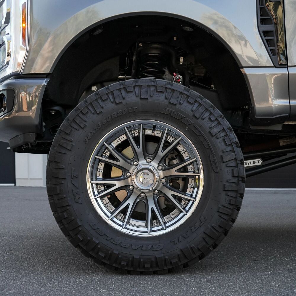 How_to_Choose_the_Right_Truck_Tires.jpg