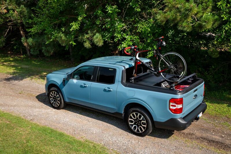 The Complete Guide to Choosing the Right Retractable Tonneau Cover for Your Truck