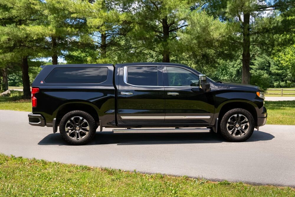 Leer_100XQ_Blk_Sport_Chevy_Silverado_PS_Profile_View_9.jpg