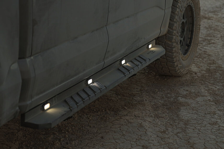 AATATTF102C105-BX_Attica-4x4_Lifestyle_03.jpg