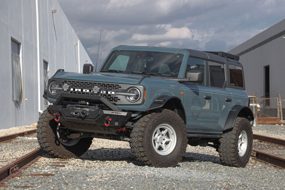 AATATTFB01H102-BX-R_Attica_Rear-Fender-Flares_02.jpg