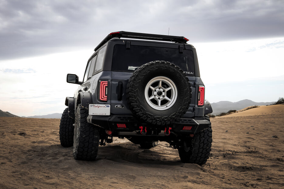 AATCTATT0772-H4-GBC-SQ_Attica-4x4_2021-2024_Bronco_Lifestyle-02.jpg