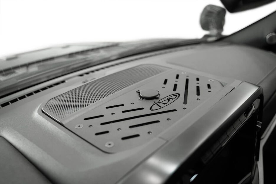 ADD2021-2023-Ford-F-150-_-Raptor-Digital-Device-Dash-Mount_installed-1.jpg