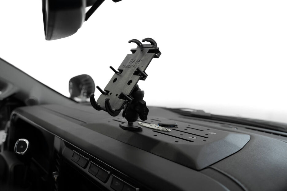 ADD2023-Ford-F-250-350-Super-Duty-Digital-Dash-Mount_Installed_04.jpg