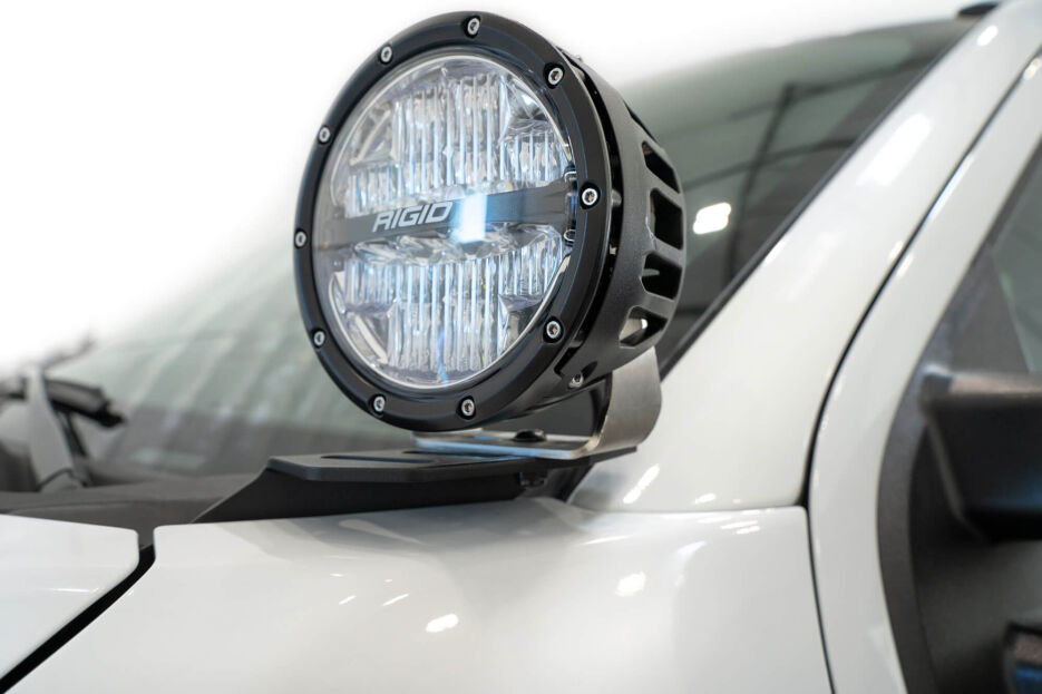ADD2023-Ford-F-250-350-Super-Duty-Ditch-Light-Mounts_Installed_01.jpg
