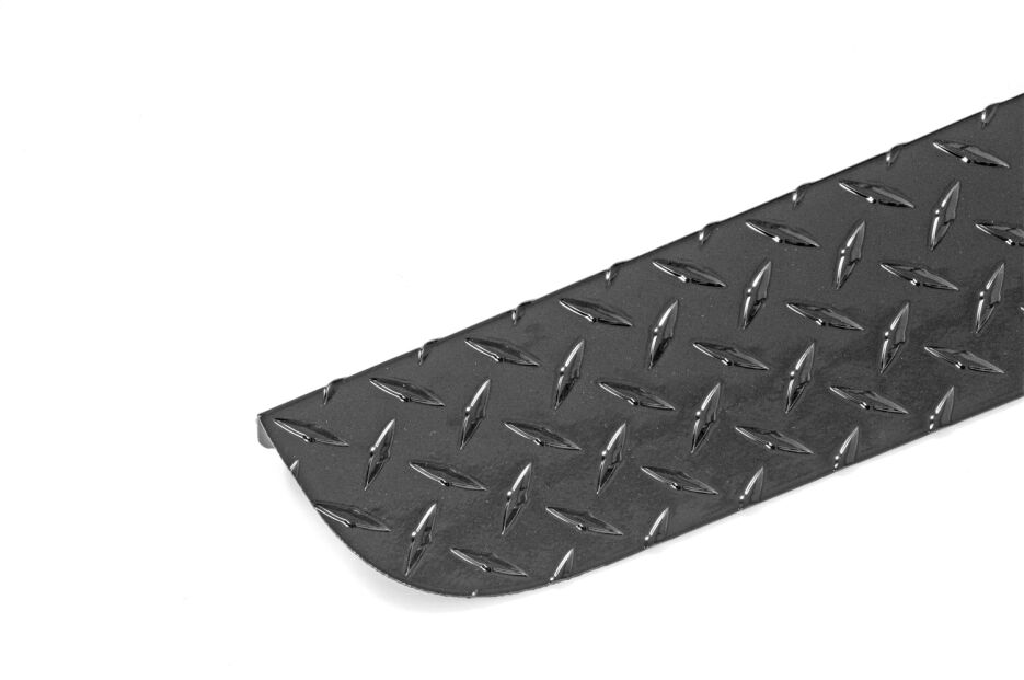 DZEBedPro-TGP-BlackTread-03.jpg