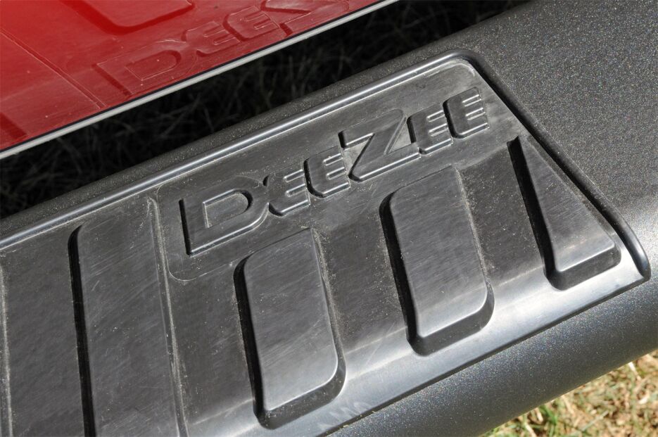 DZESteps-NB-6in-BlackPad-02.jpg