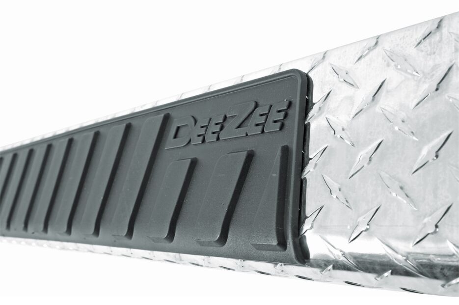 DZESteps-NB-6in-BriteTread-Details-01.jpg