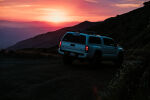 LEER-100XL-Toyota-Tacoma-2016-white-lifestyle-13.jpg