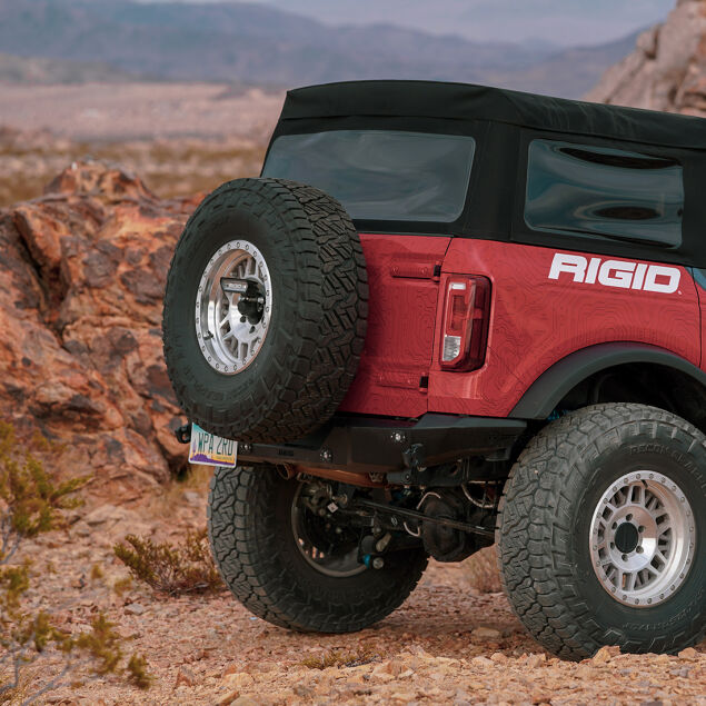RIG46727-Bronco_Chase_Pod_Kit-Lifestyle-02.jpg