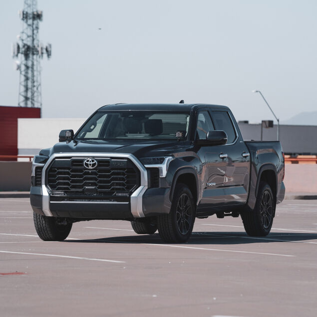 RIG46808-2022-Tundra-DSS-Kit-Lifestyle-02.jpg