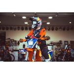 RIGAdapt_XE_Extreme_Enduro_LED_Lifestyle_01.jpg