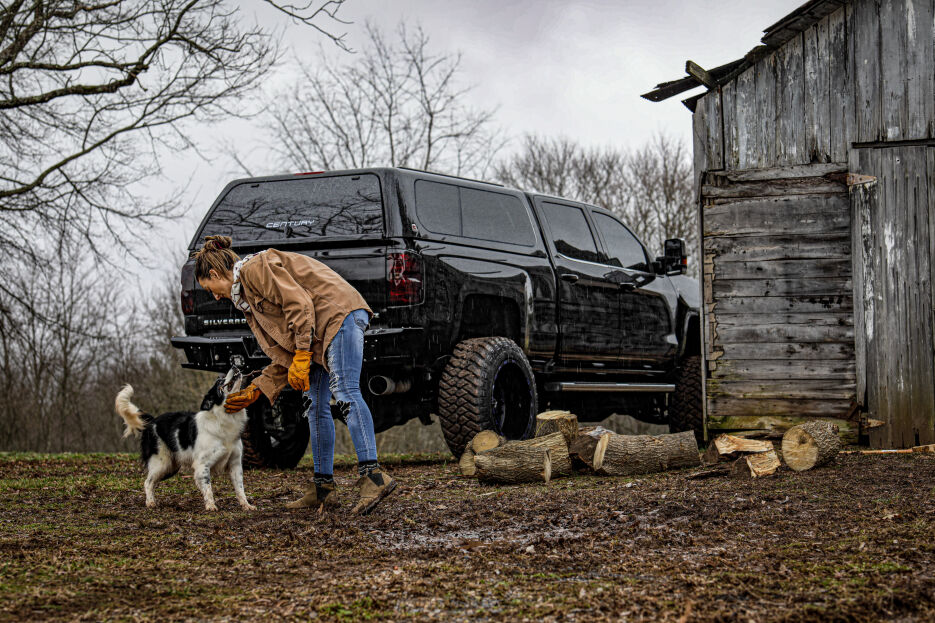leer-homepage-90193-royal-chevy-2018-blck-shed-dogs-d-1-293275937505.jpg