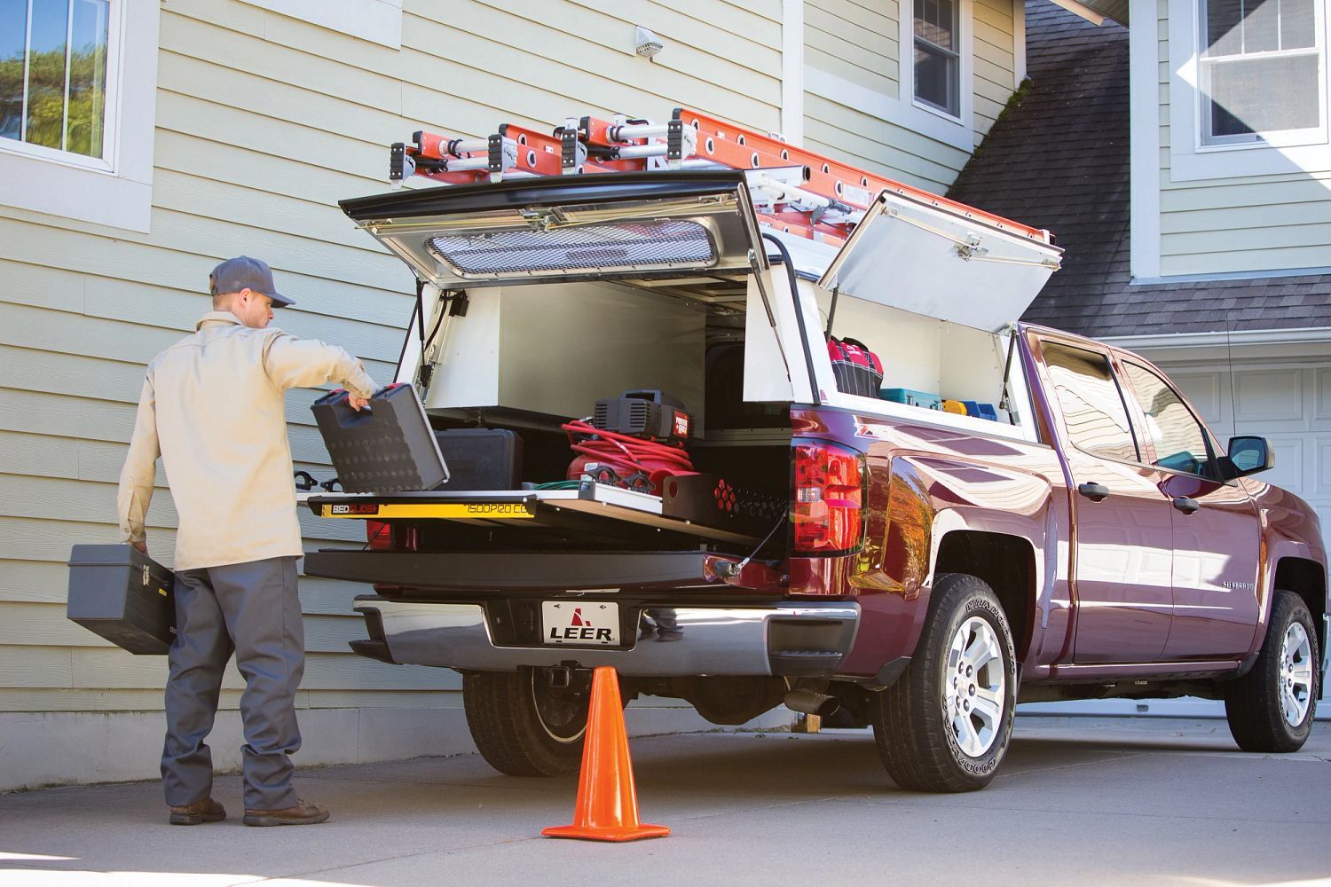 Aluminum LEER fleet truck cap