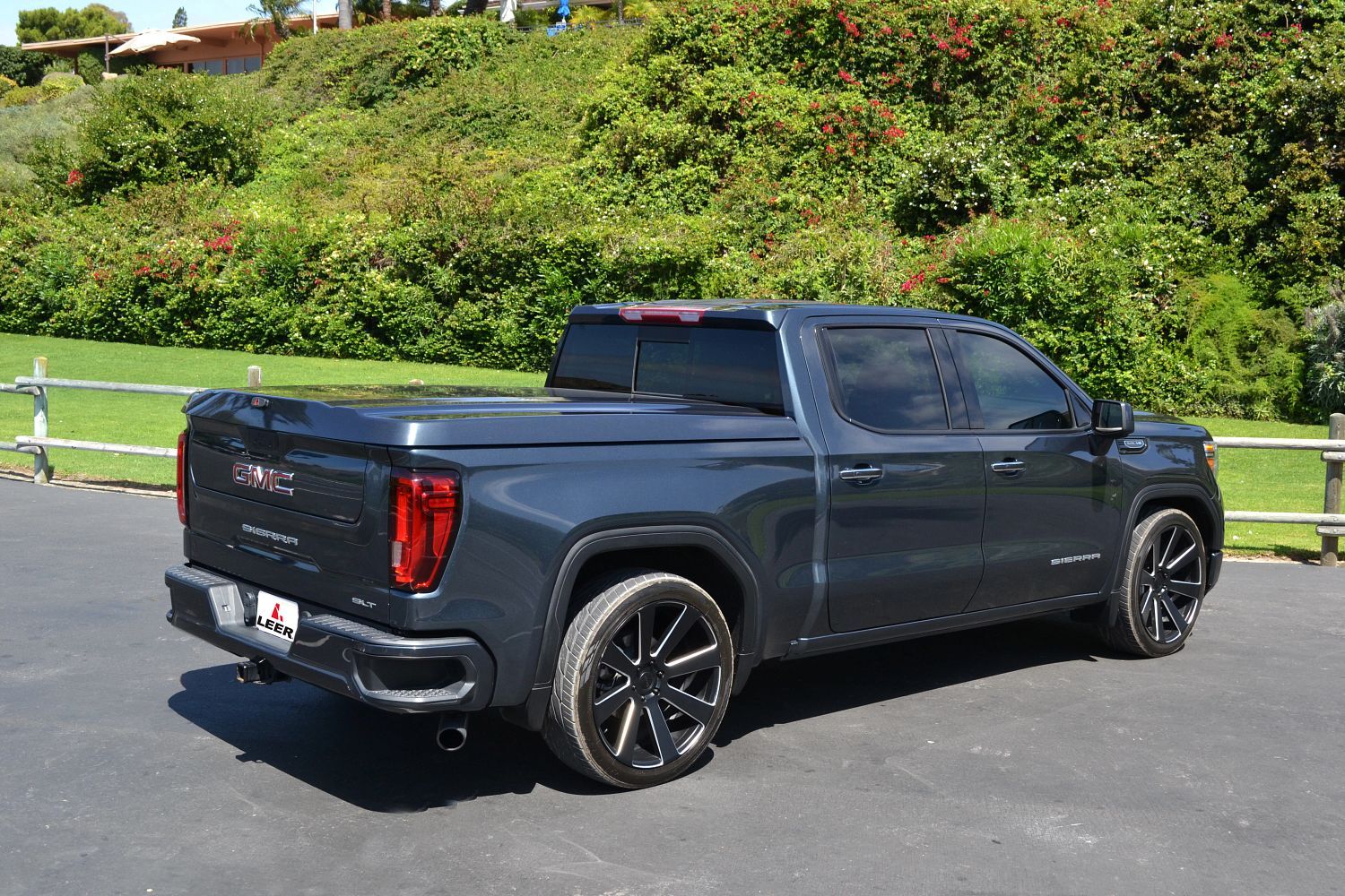 LEER fiberglass tonneau cover on pickup truck