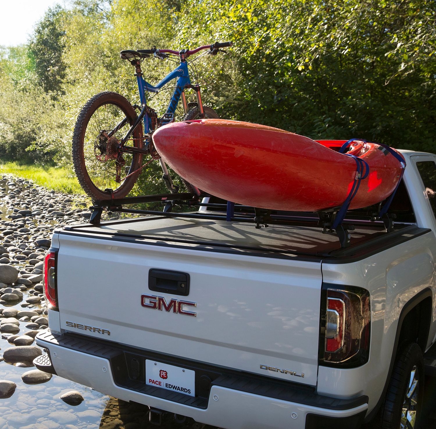 Pace Edwards retractable tonneau cover