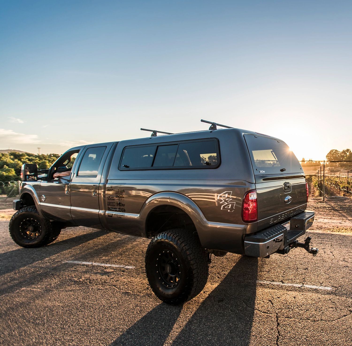 LEER fiberglass truck cap for daily driving and road trips